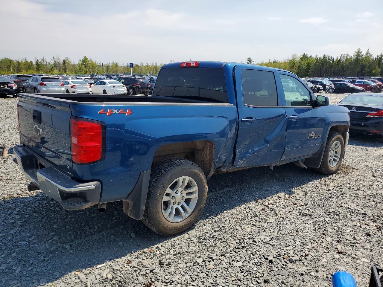 2018 CHEVROLET SILVERADO K1500 LT photo 5