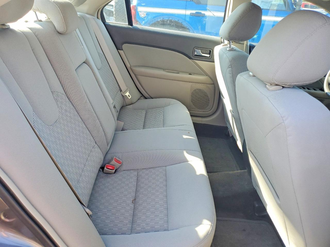 2011 FORD FUSION SE photo 19