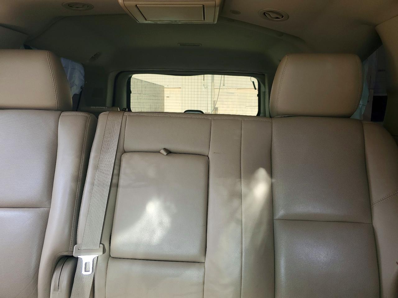 2011 GMC YUKON XL DENALI photo 28