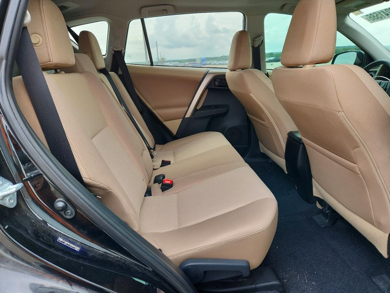 2013 TOYOTA RAV4 XLE photo 31