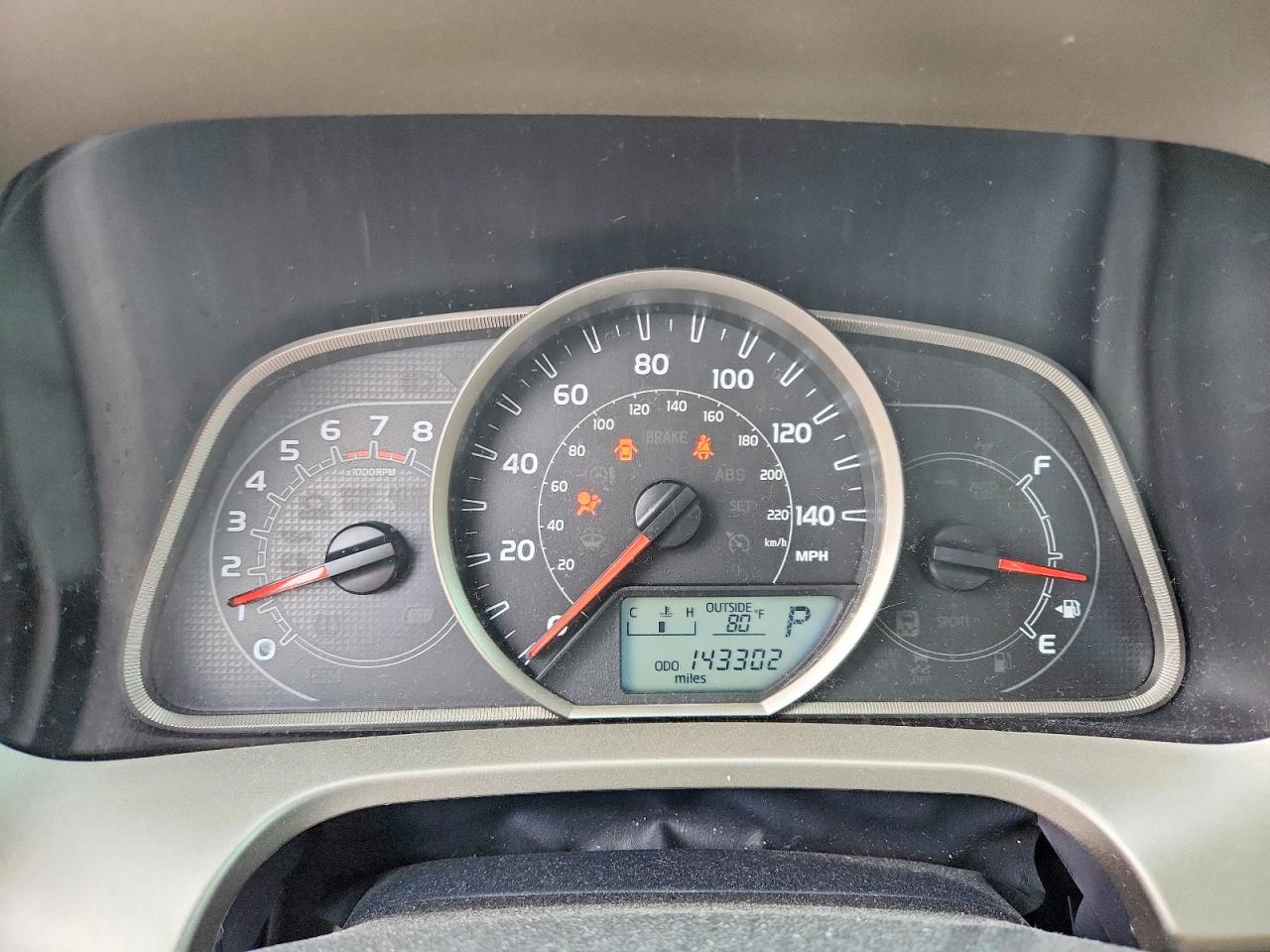 2013 TOYOTA RAV4 XLE photo 25