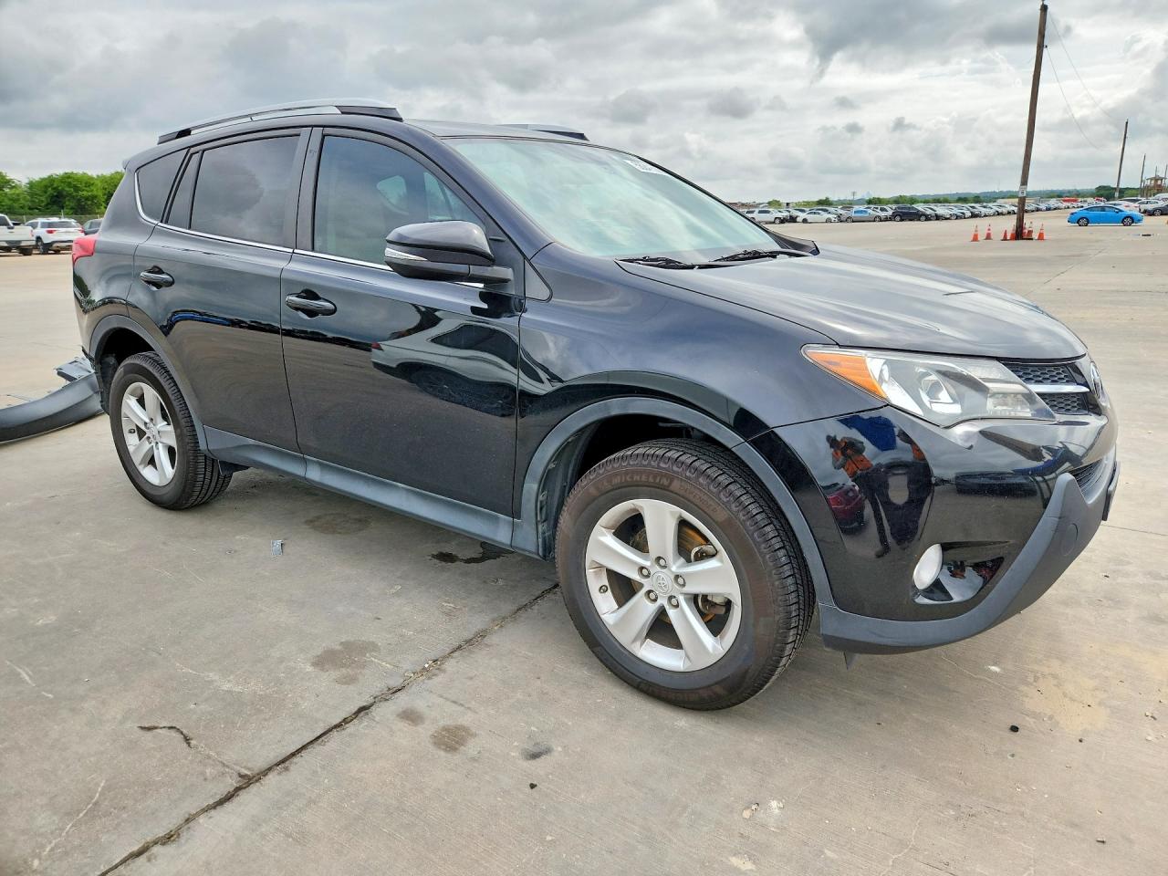 2013 TOYOTA RAV4 XLE photo 10