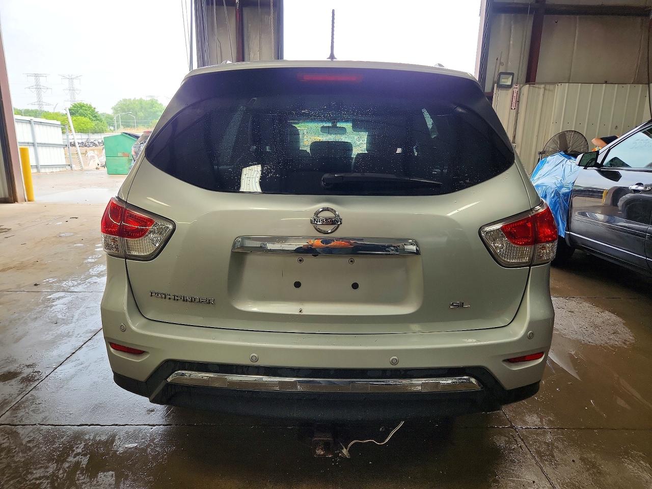 2013 NISSAN PATHFINDER S photo 11