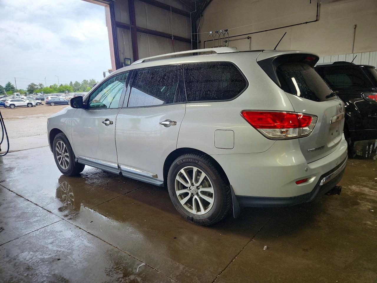 2013 NISSAN PATHFINDER S photo 3