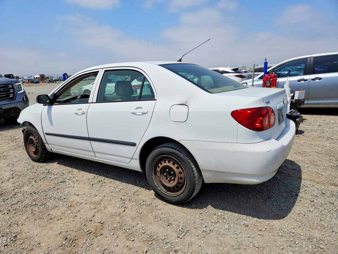 2007 TOYOTA COROLLA CE photo 2