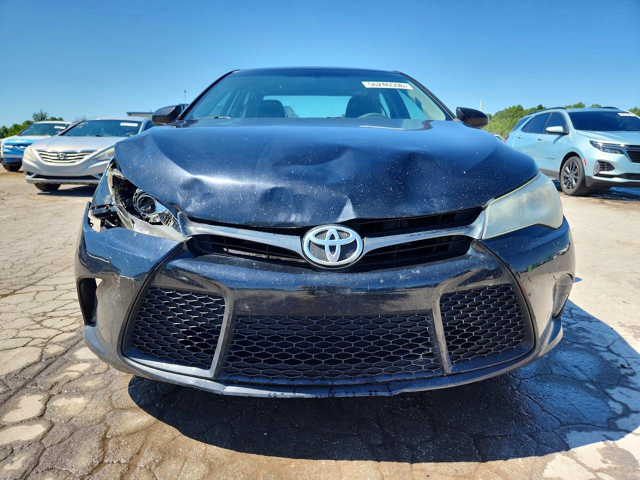 2016 TOYOTA CAMRY SE photo 9