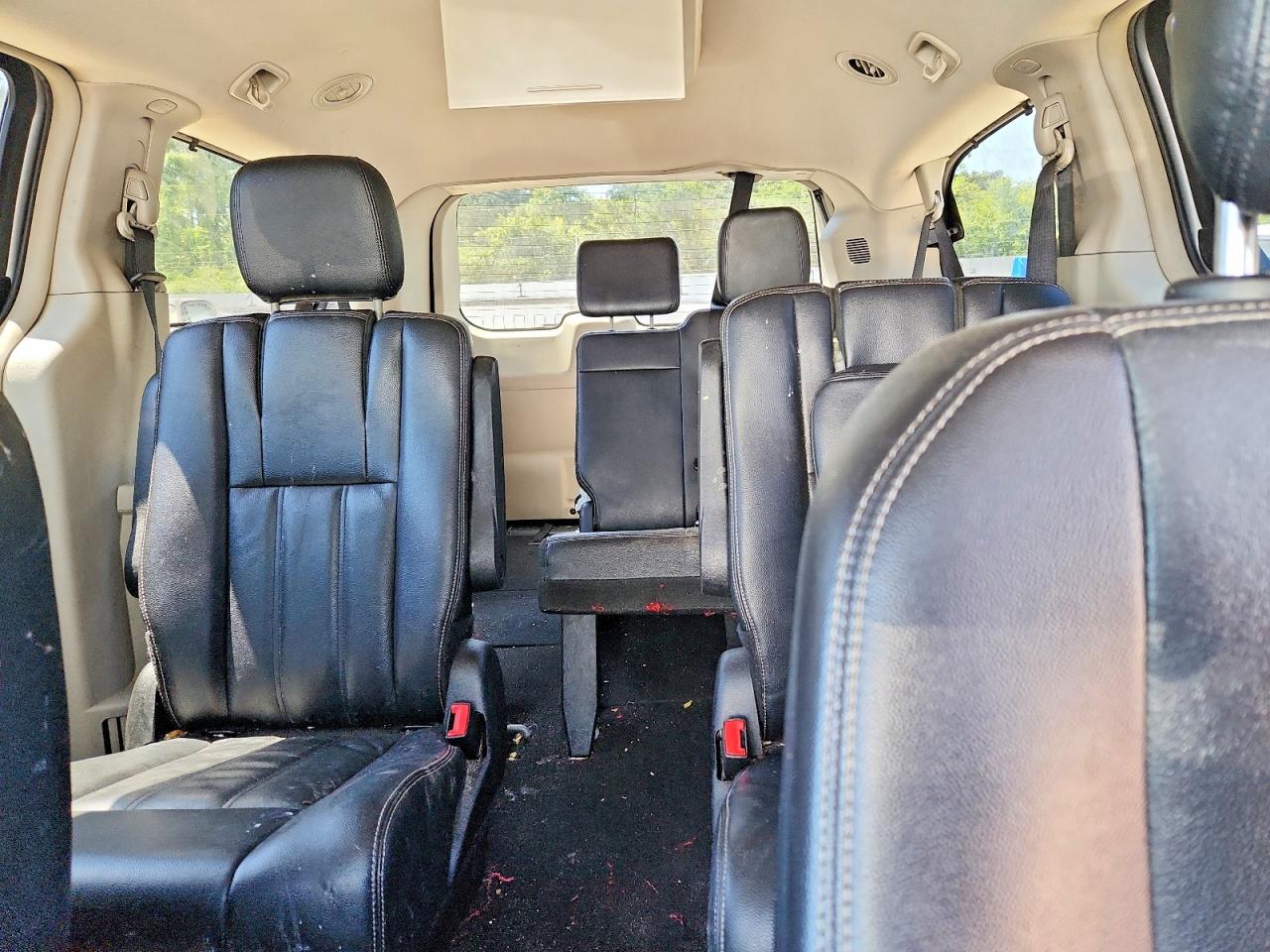 2013 CHRYSLER TOWN & COUNTRY TOURING photo 28
