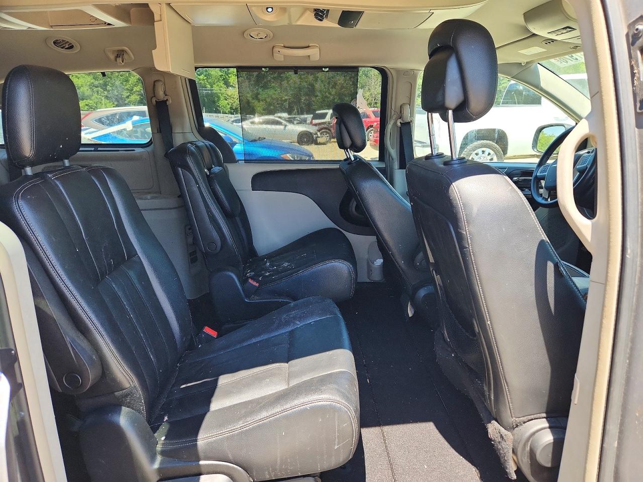 2013 CHRYSLER TOWN & COUNTRY TOURING photo 31