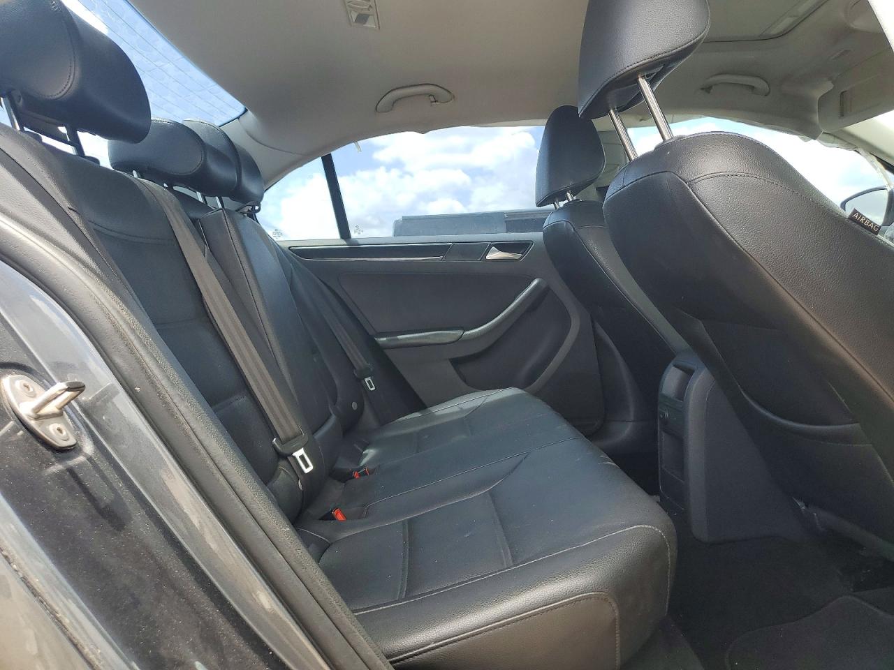 2017 VOLKSWAGEN JETTA SEL photo 19