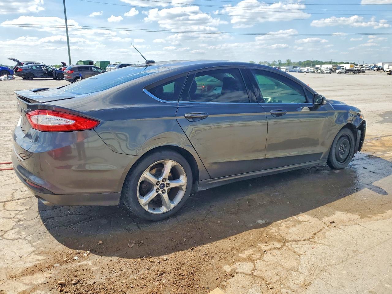 2016 FORD FUSION SE photo 5