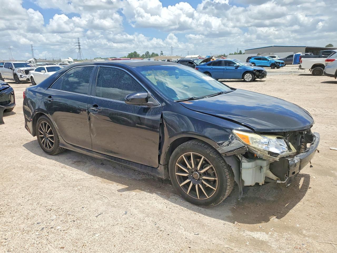 2012 TOYOTA CAMRY SE photo 7