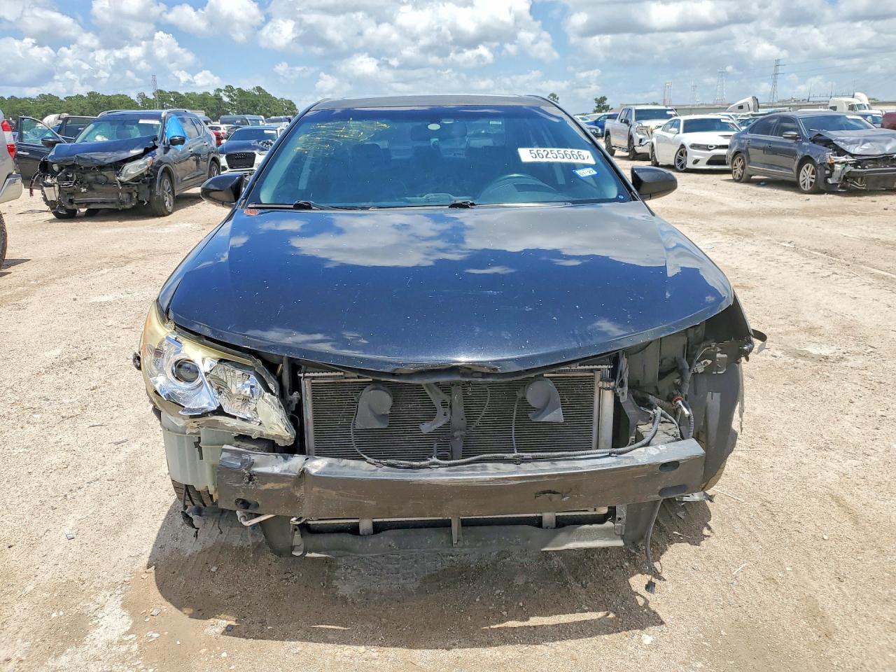 2012 TOYOTA CAMRY SE photo 9