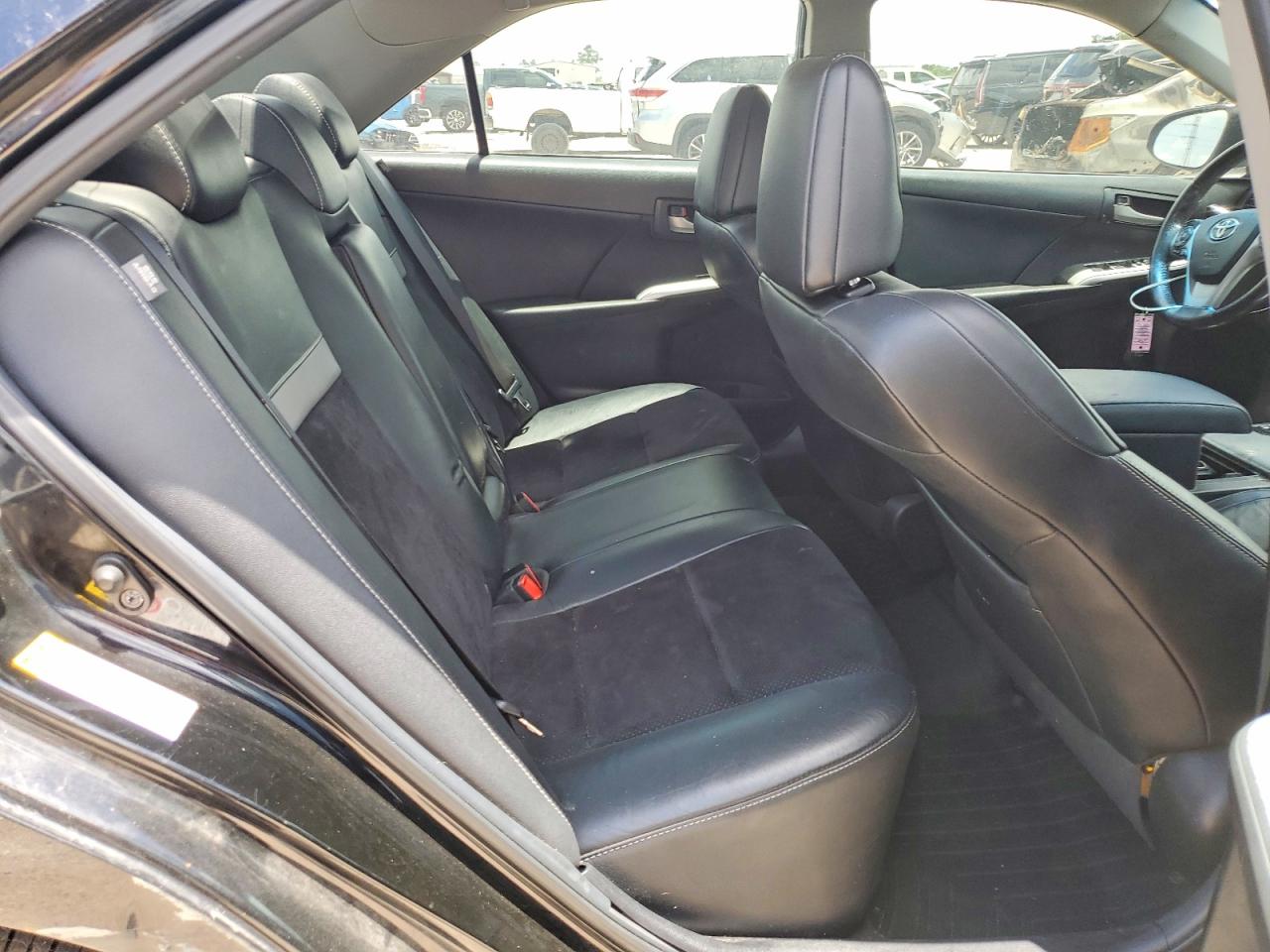 2012 TOYOTA CAMRY SE photo 19