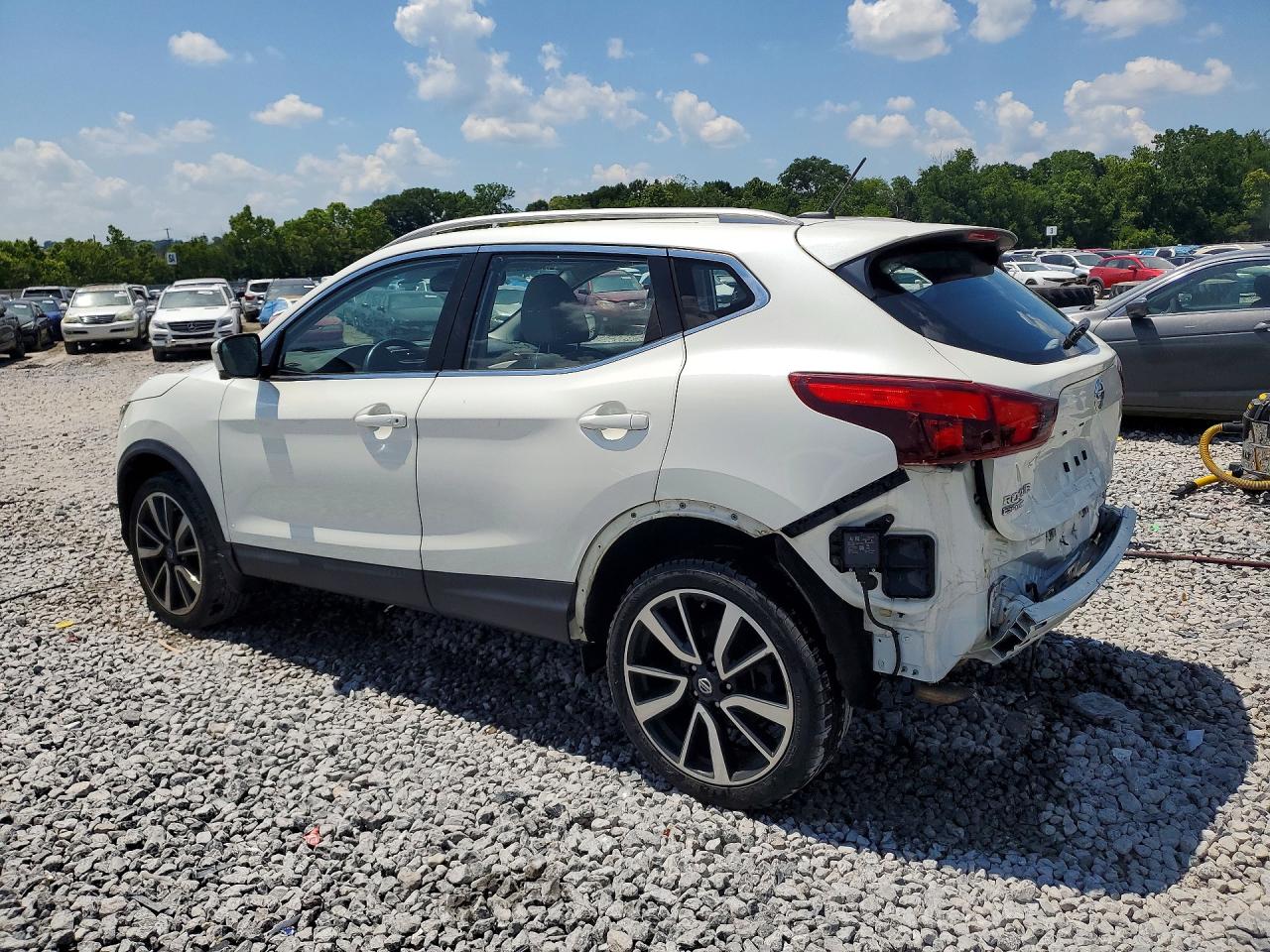 2018 NISSAN ROGUE SPORT SL photo 2