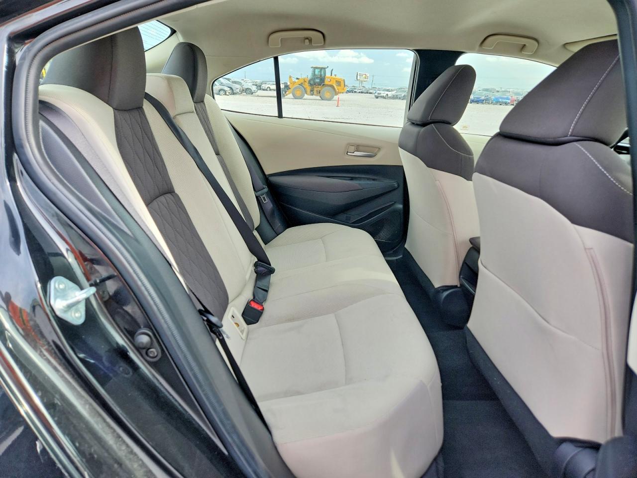 2020 TOYOTA COROLLA LE photo 19