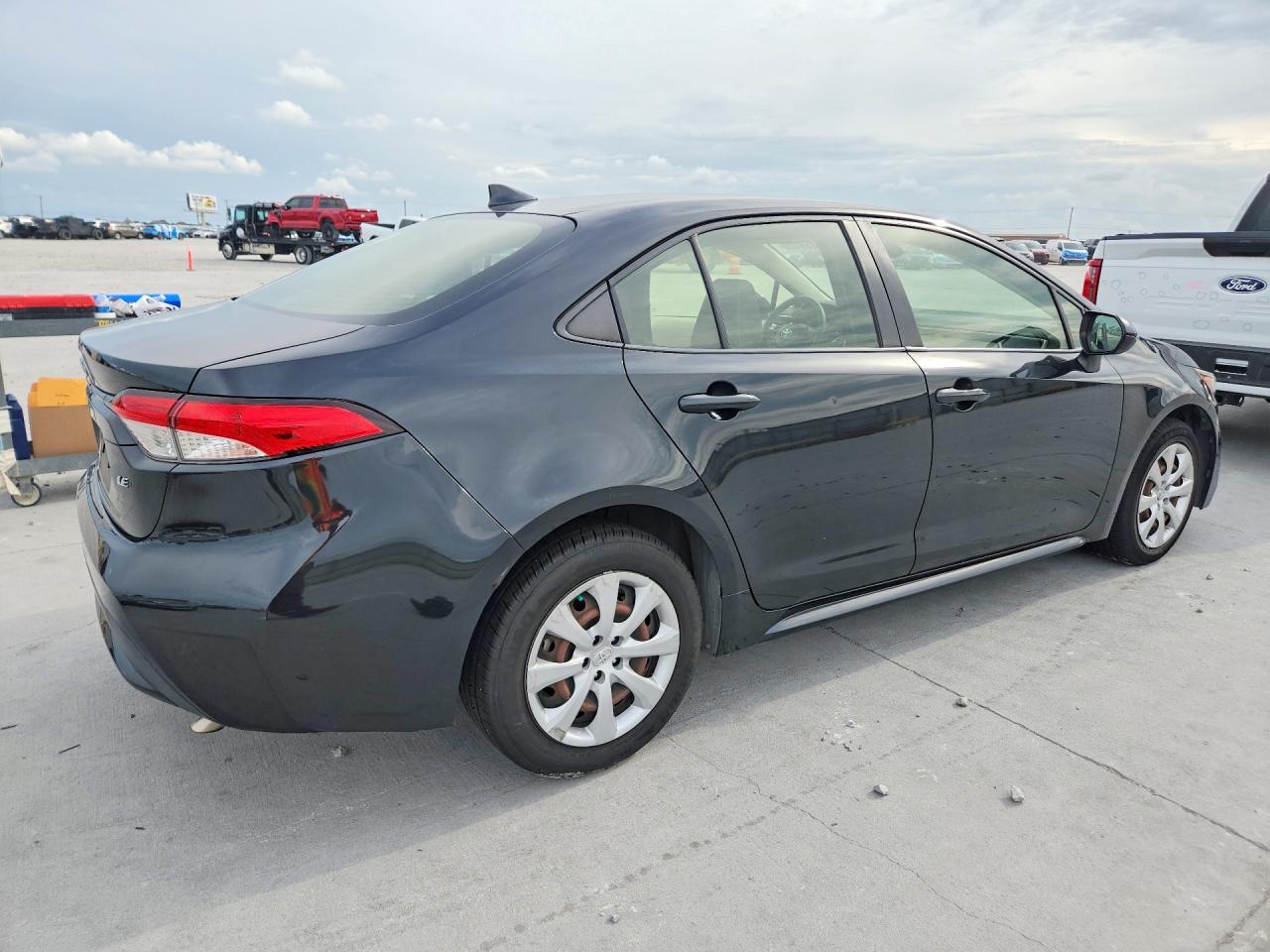 2020 TOYOTA COROLLA LE photo 5