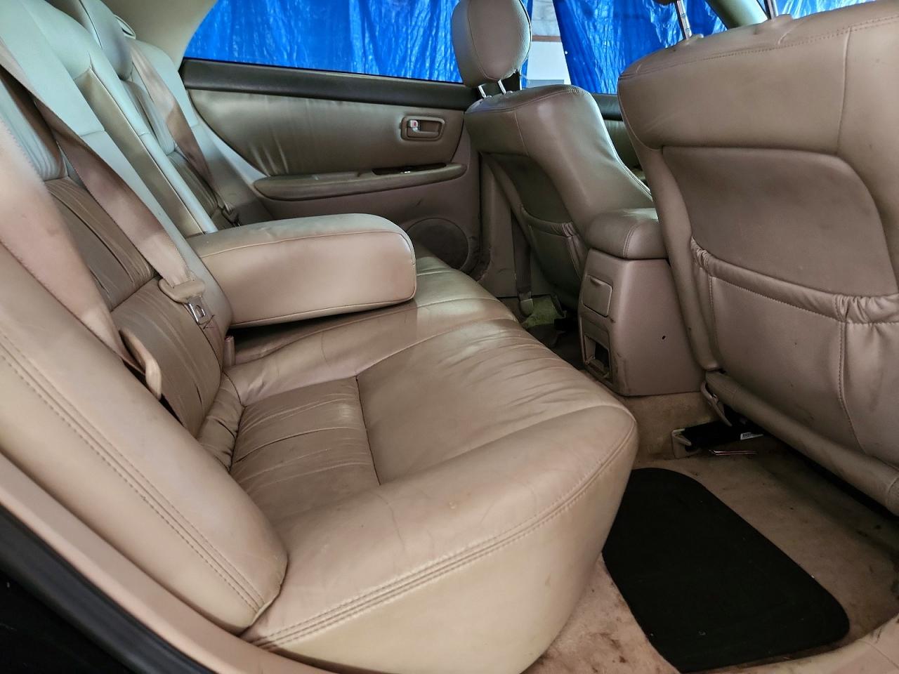 2001 LEXUS ES 300 photo 19