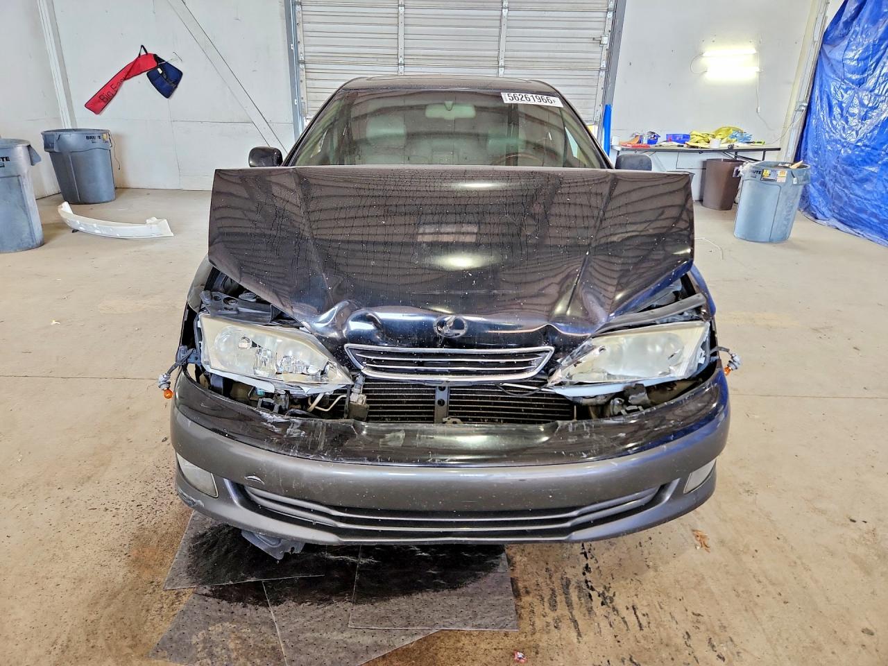 2001 LEXUS ES 300 photo 9