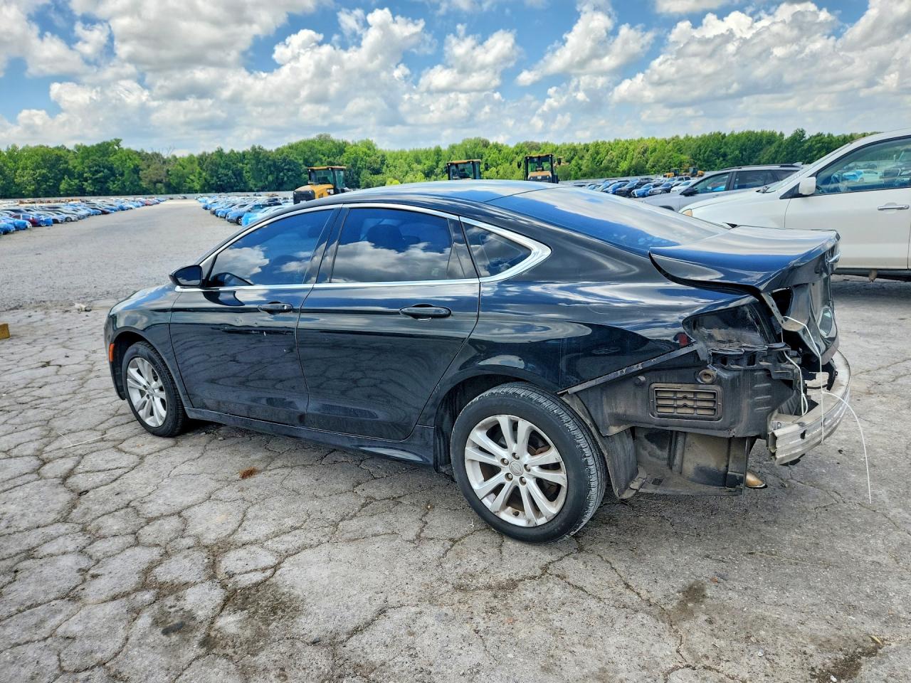 2016 CHRYSLER 200 LIMITED photo 2