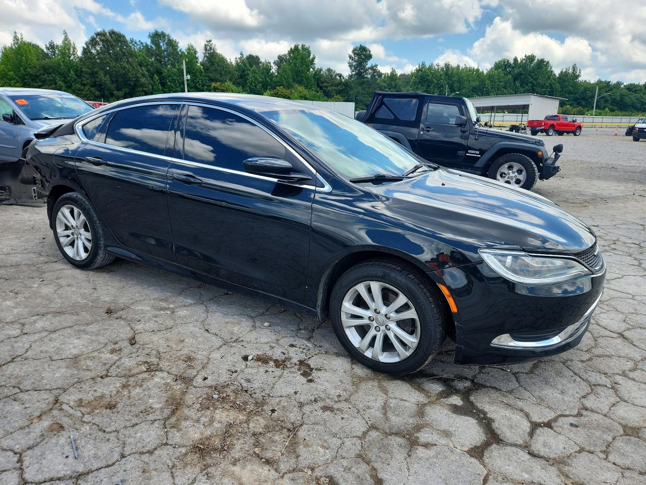 2016 CHRYSLER 200 LIMITED photo 4