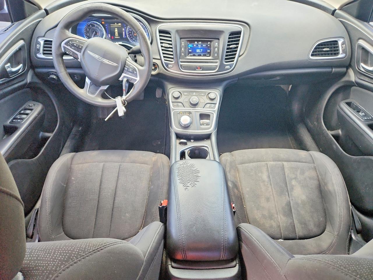 2016 CHRYSLER 200 LIMITED photo 8