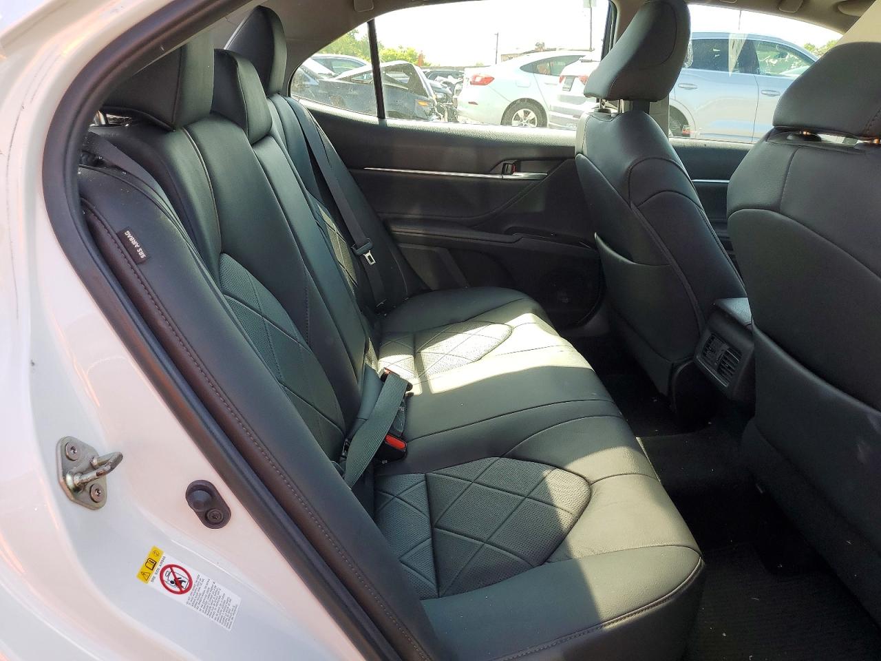 2018 TOYOTA CAMRY XLE V6 photo 19
