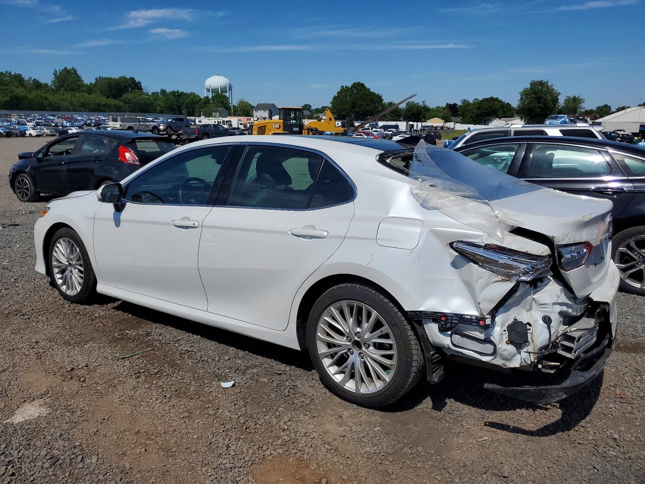 2018 TOYOTA CAMRY XLE V6 photo 3