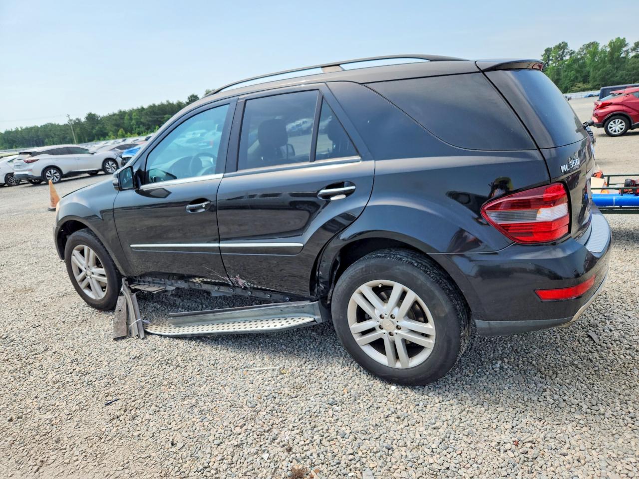 2011 MERCEDES-BENZ ML 350 photo 3