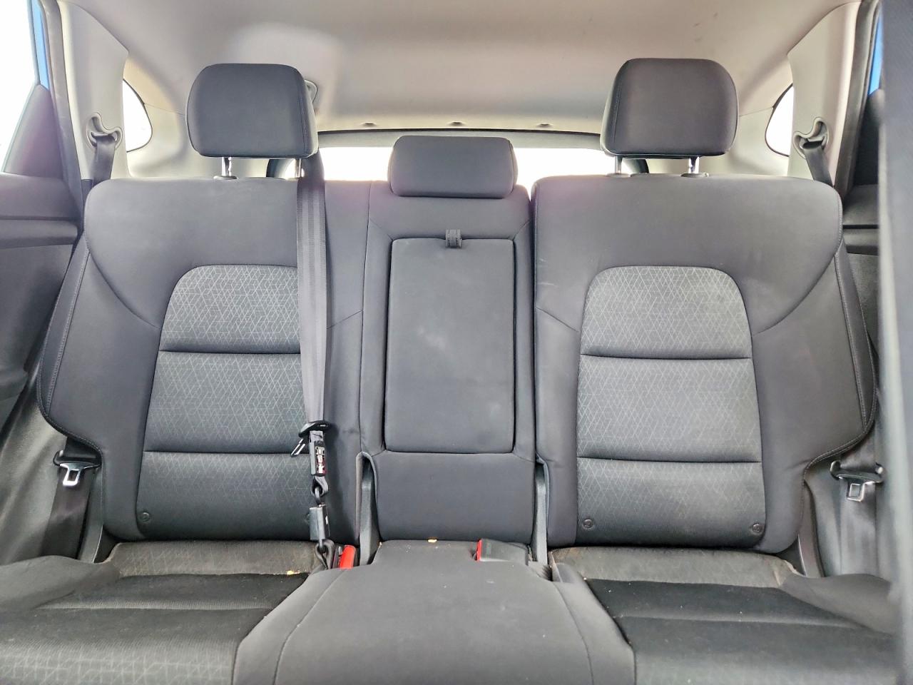 2016 HYUNDAI TUCSON SE photo 28