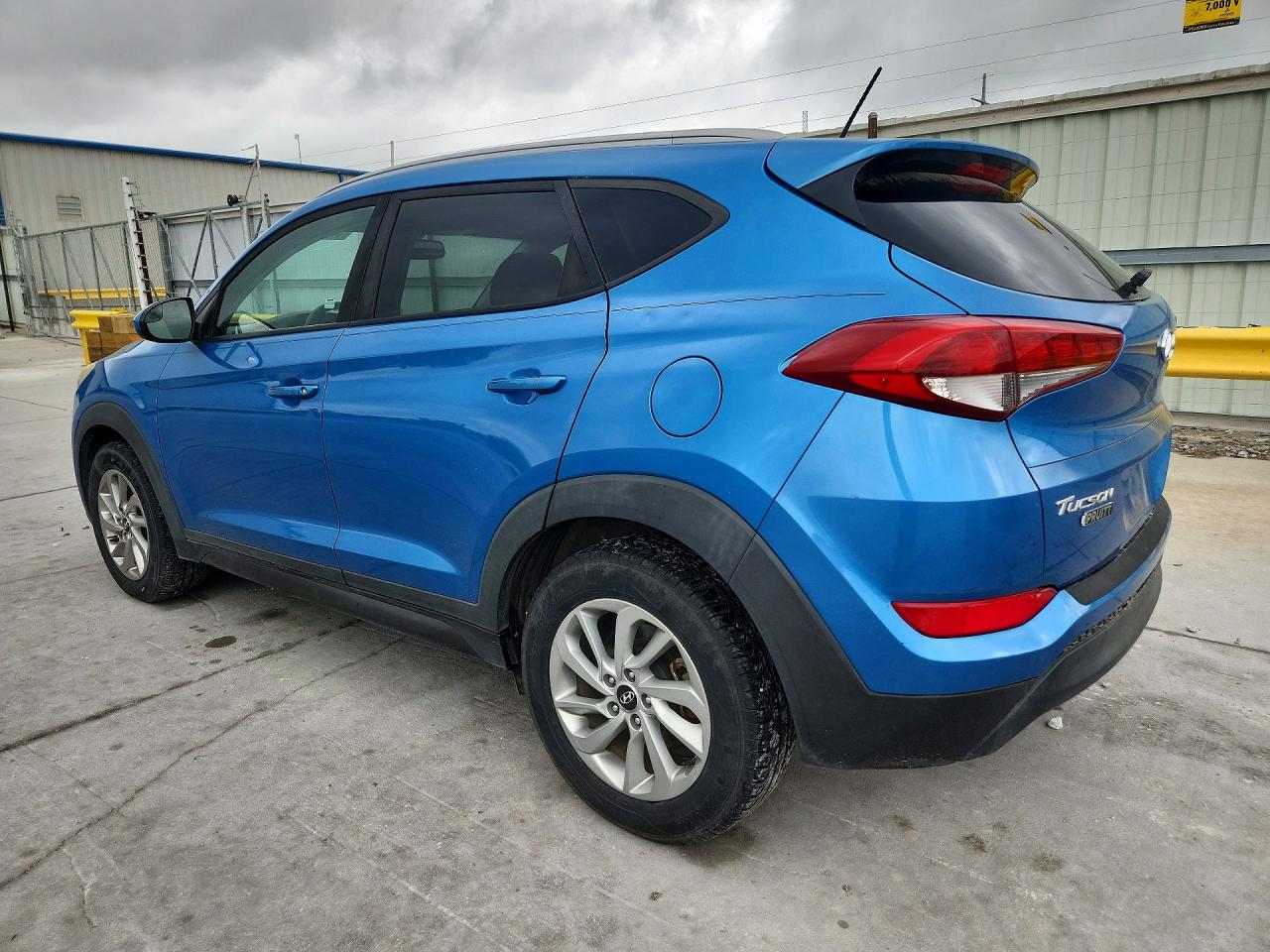 2016 HYUNDAI TUCSON SE photo 4