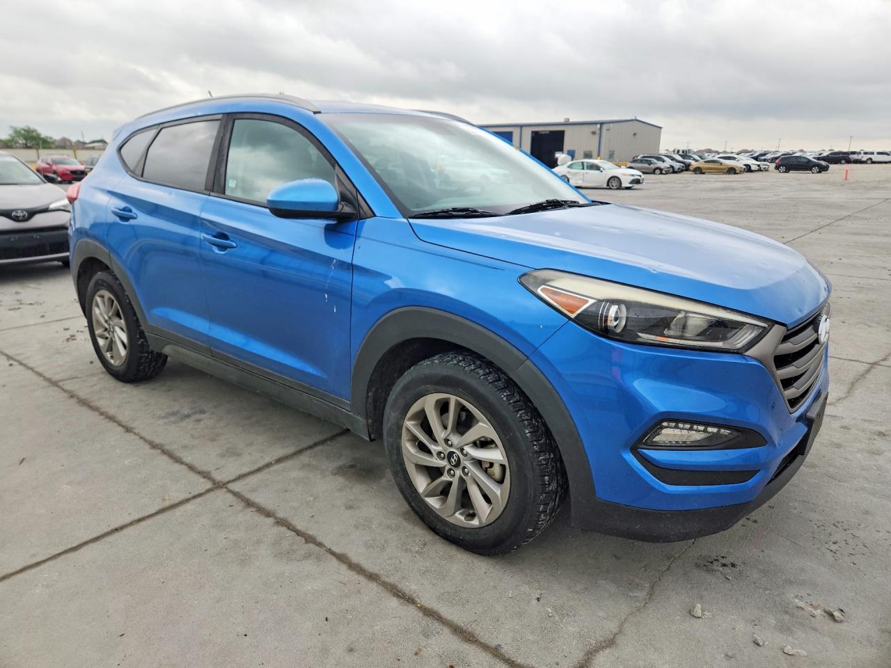 2016 HYUNDAI TUCSON SE photo 10