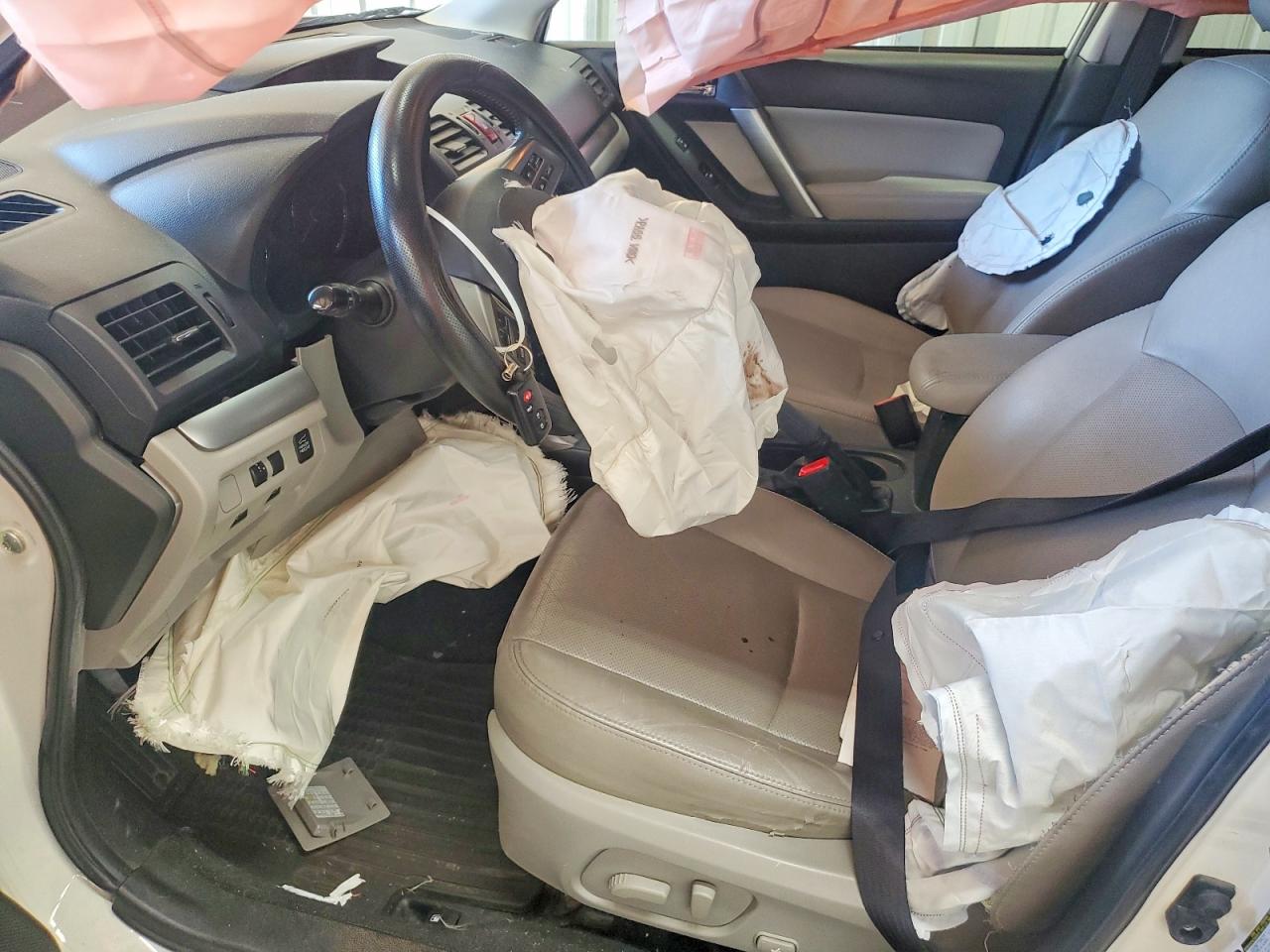 2015 SUBARU FORESTER 2.5I TOURING photo 13