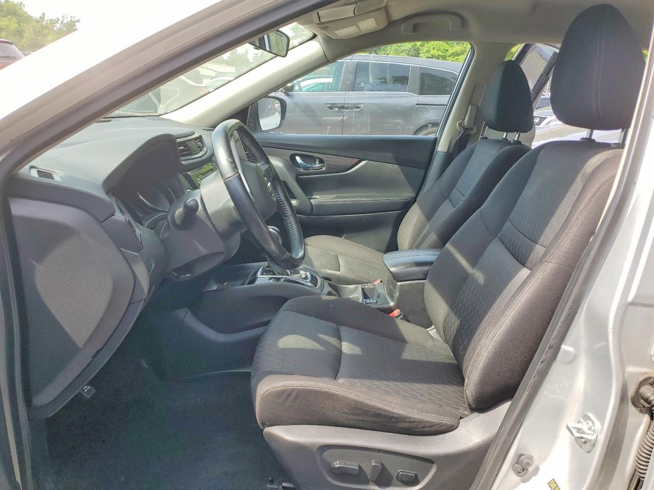 2020 NISSAN ROGUE SV photo 19