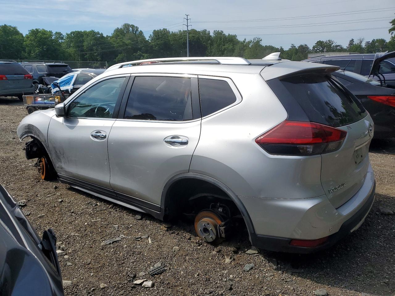 2020 NISSAN ROGUE SV photo 4