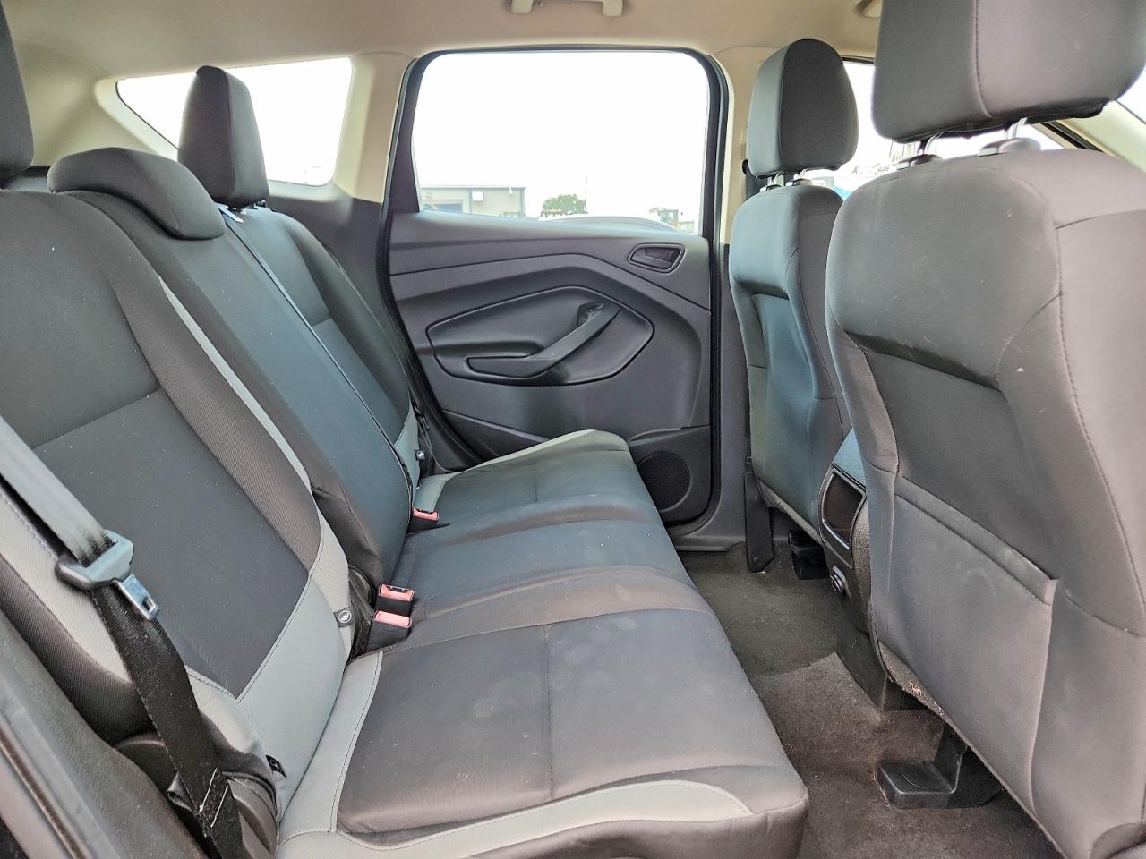 2016 FORD ESCAPE S photo 23