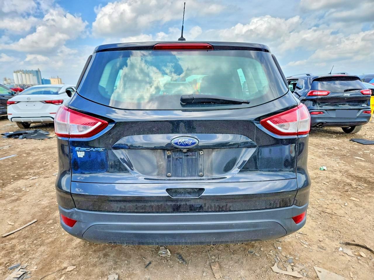 2016 FORD ESCAPE S photo 11