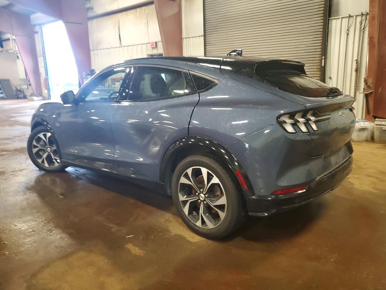 2021 FORD MUSTANG MACH-E PREMIUM photo 3