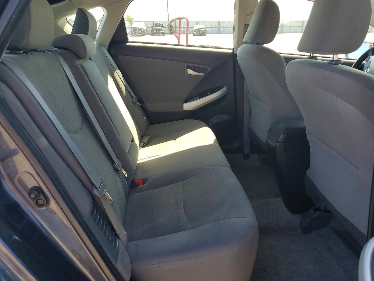 2014 TOYOTA PRIUS TWO photo 19