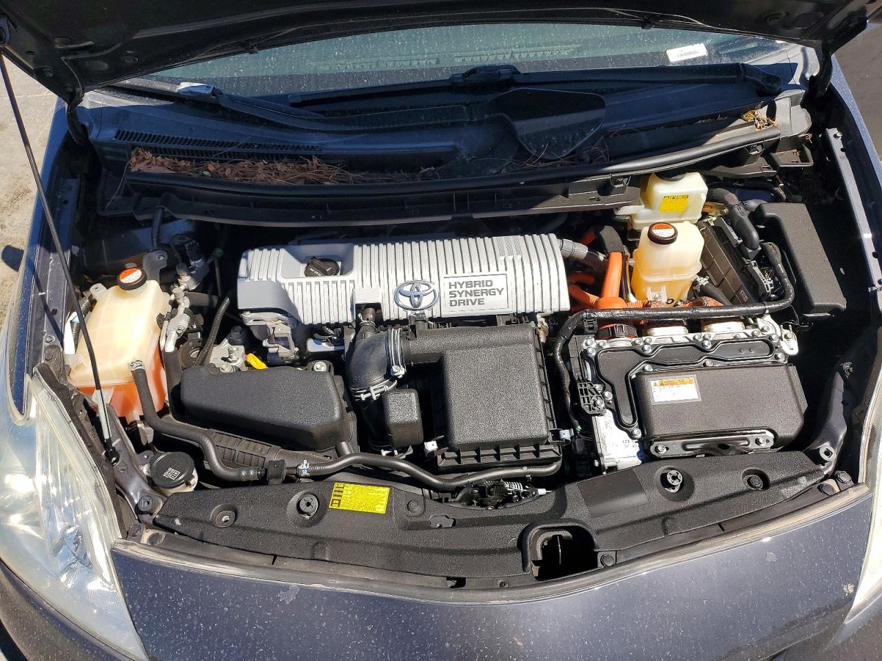 2014 TOYOTA PRIUS TWO photo 21