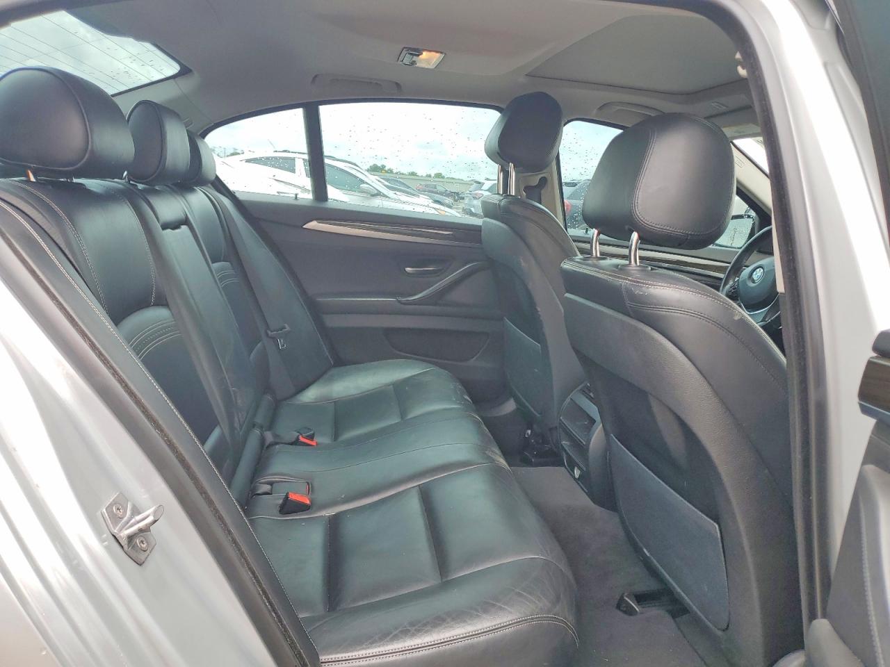 2015 BMW 528 I photo 28