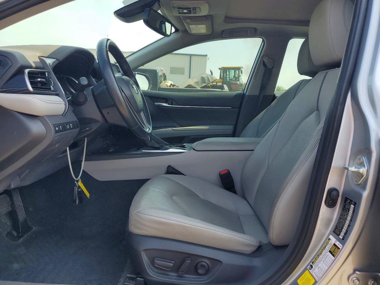 2023 TOYOTA CAMRY XLE photo 19