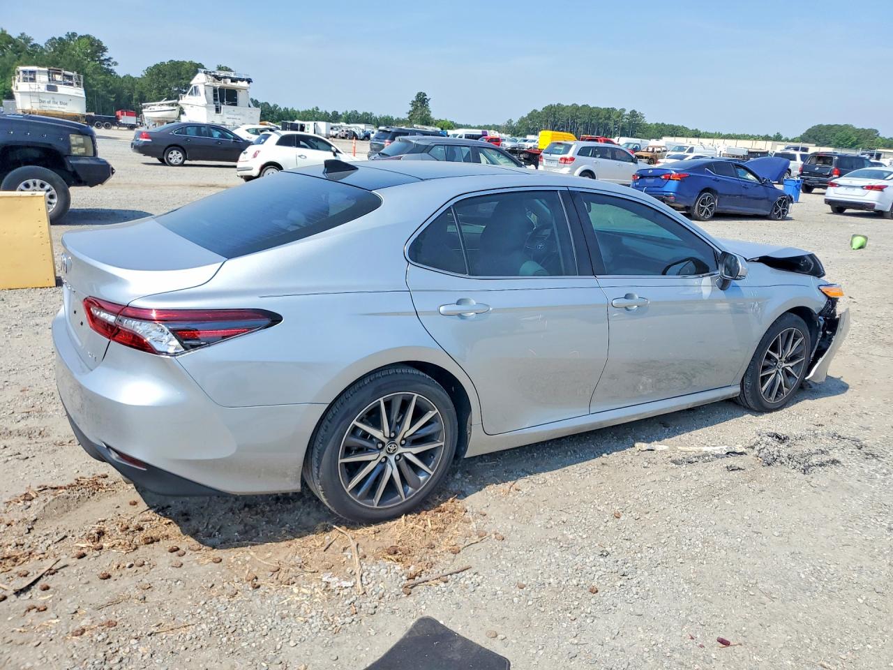 2023 TOYOTA CAMRY XLE photo 7