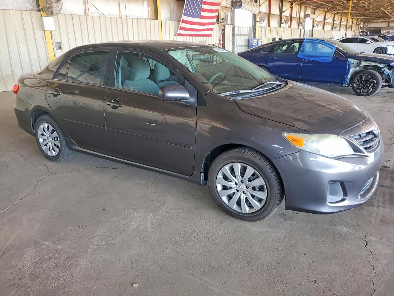 2013 TOYOTA COROLLA LE photo 10