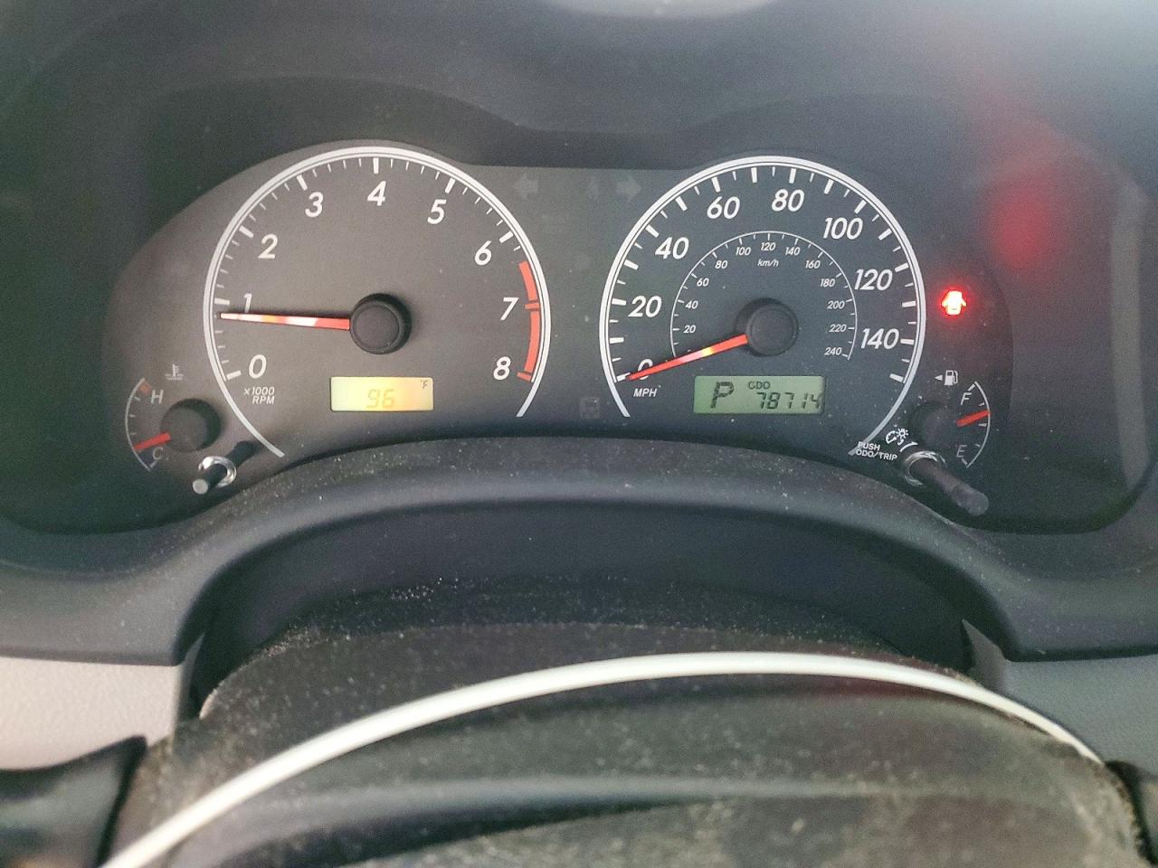 2013 TOYOTA COROLLA LE photo 25