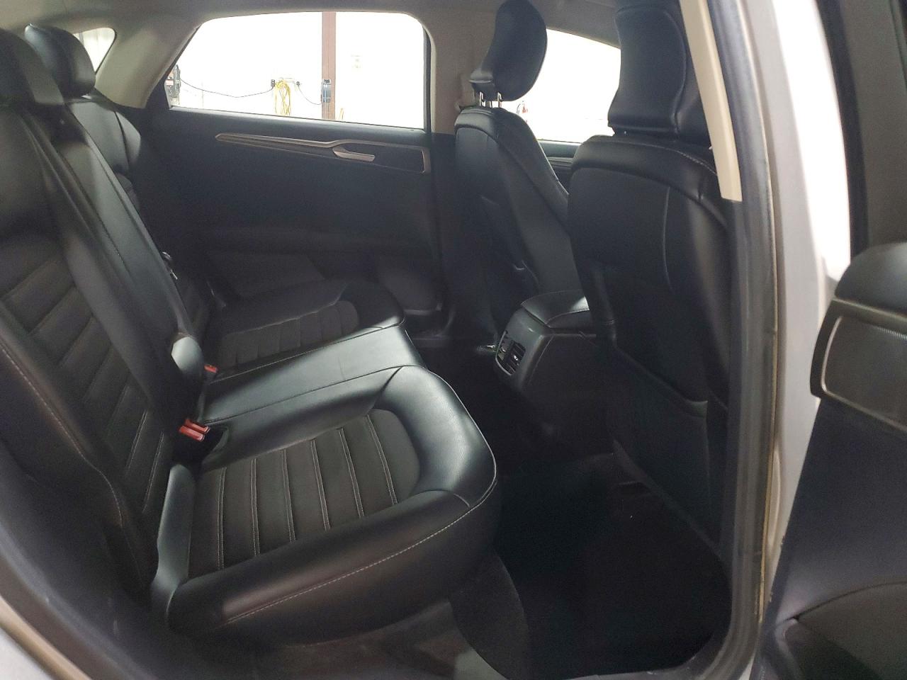 2017 FORD FUSION SE HYBRID photo 19