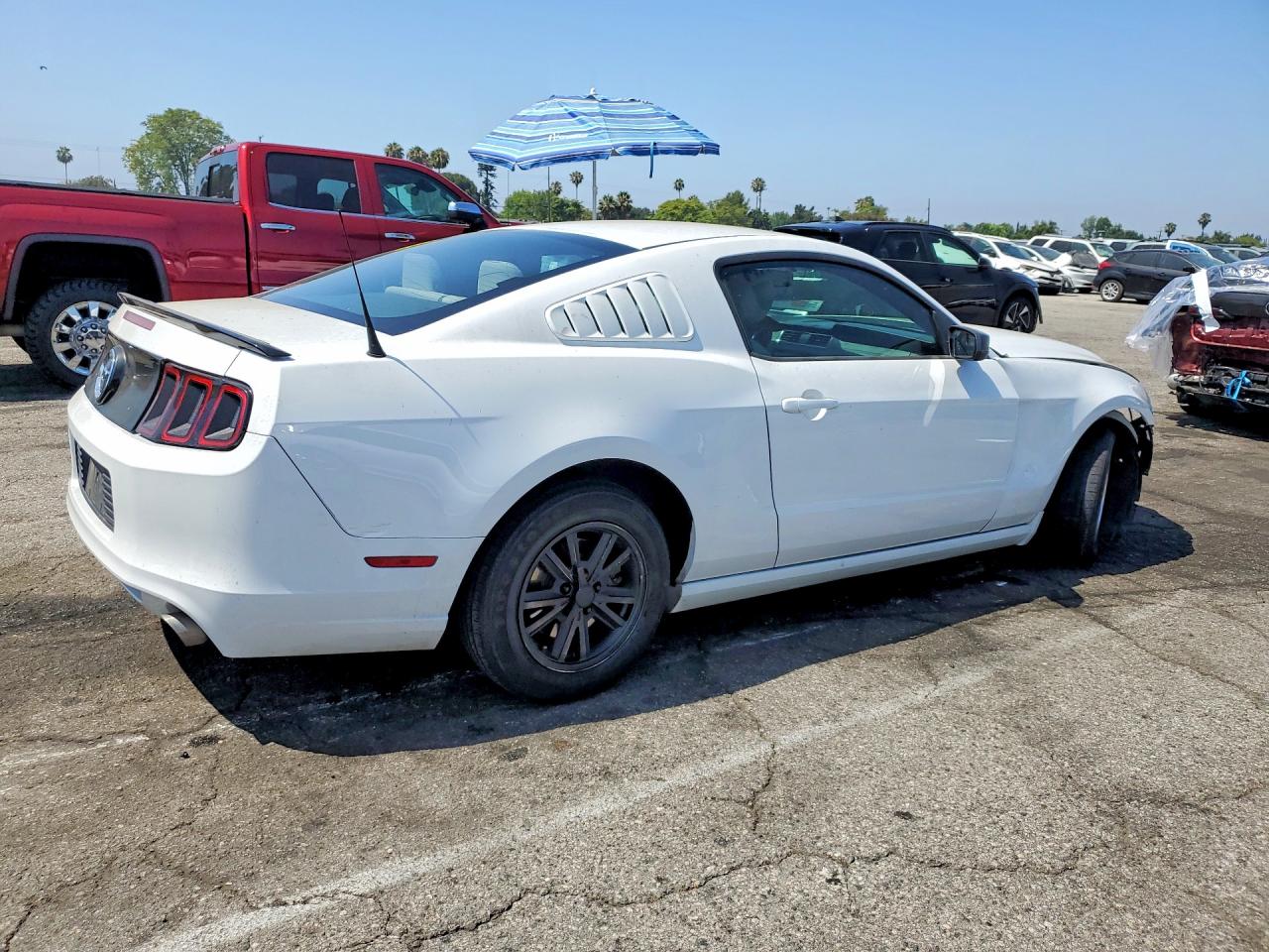 2014 FORD MUSTANG photo 5