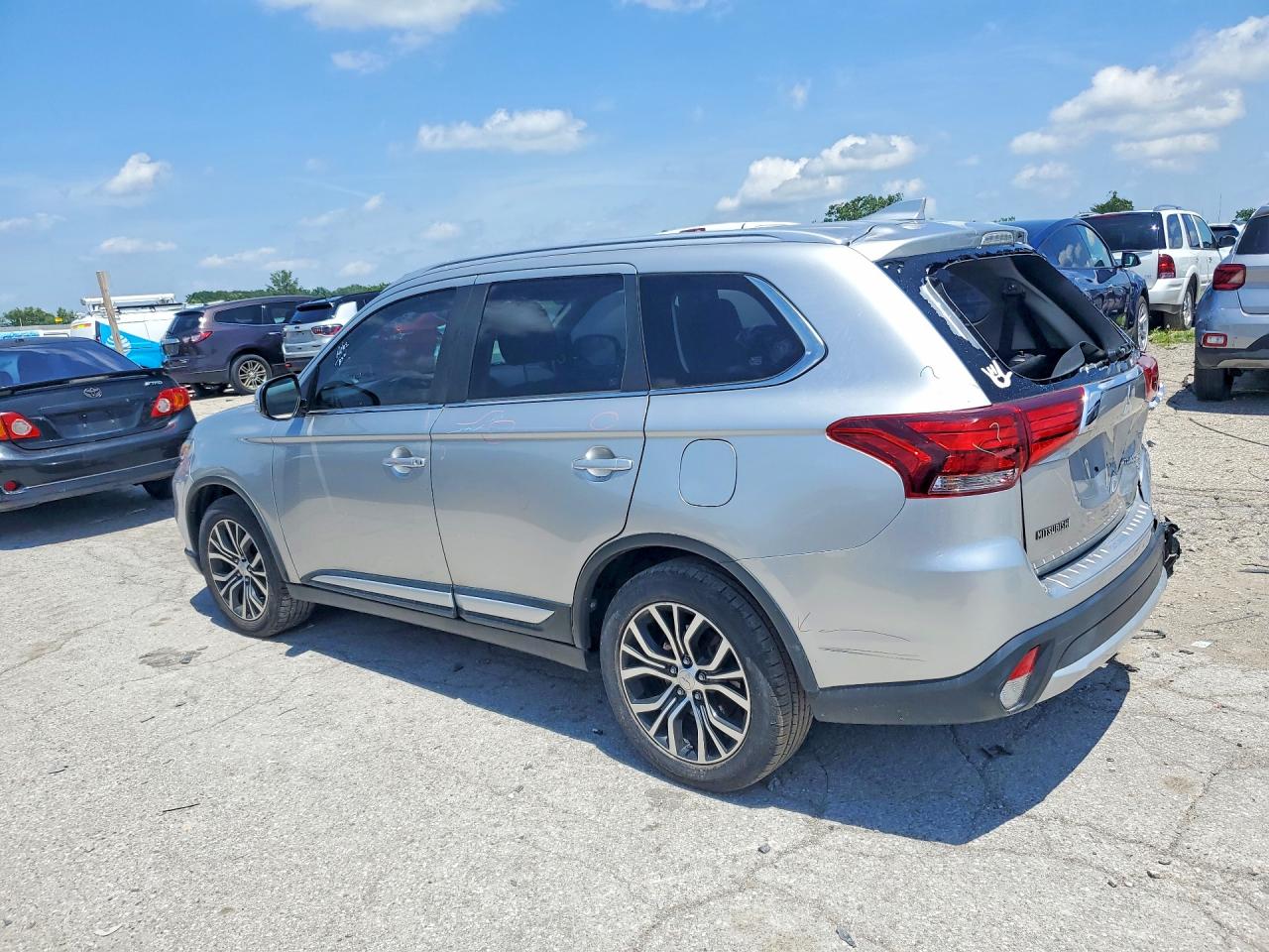 2018 MITSUBISHI OUTLANDER SE photo 4