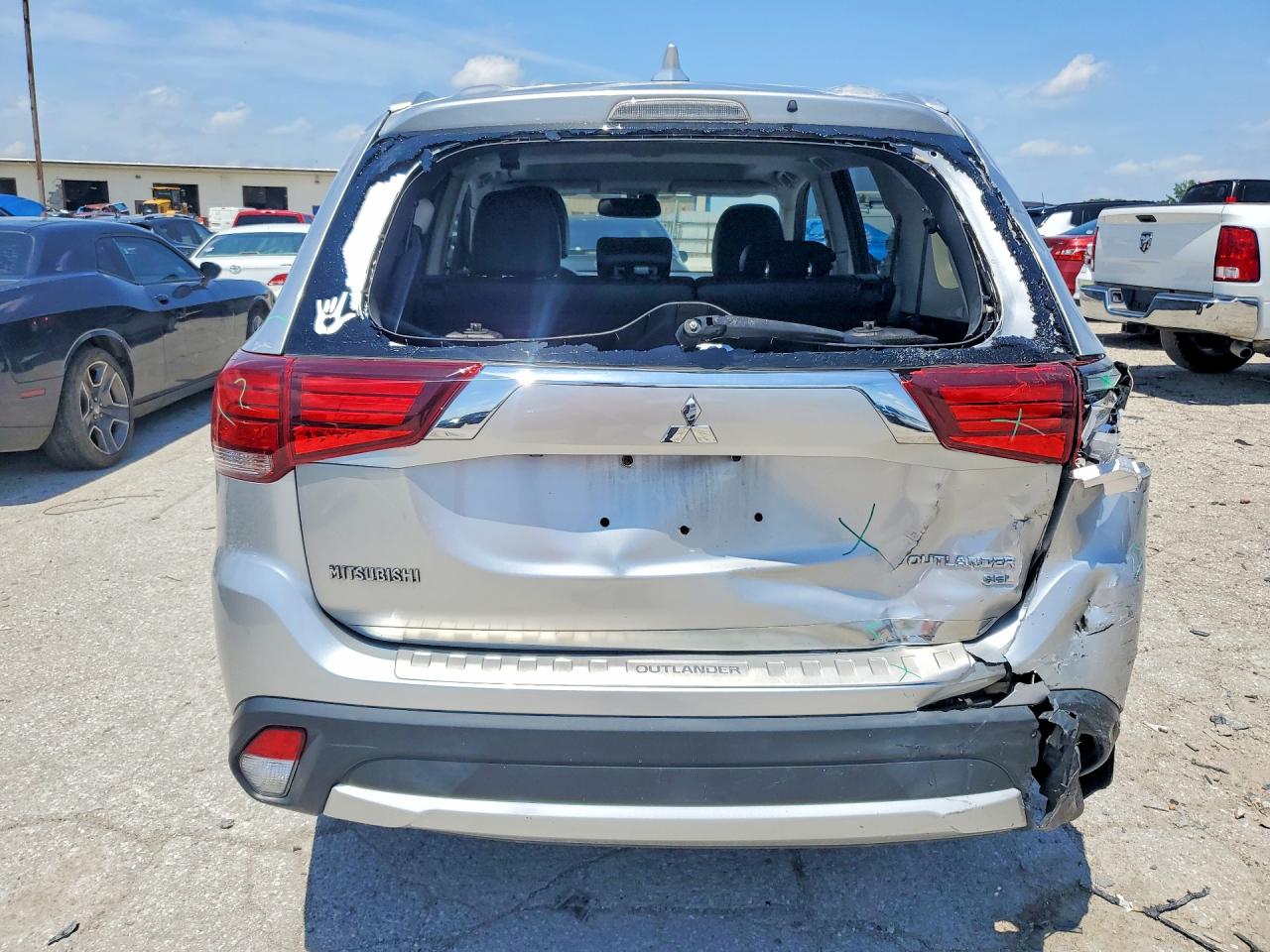 2018 MITSUBISHI OUTLANDER SE photo 16