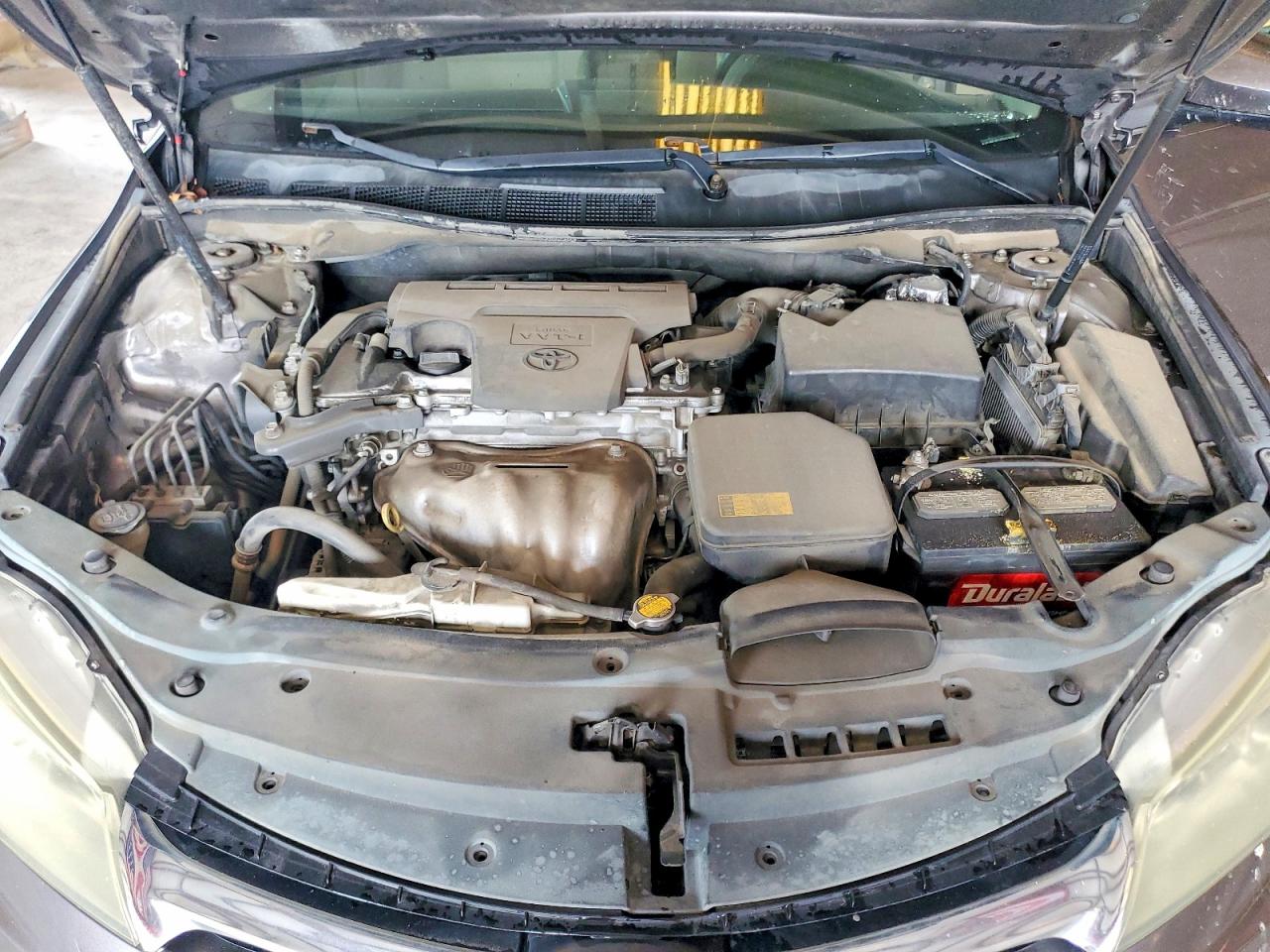 2015 TOYOTA CAMRY LE photo 31