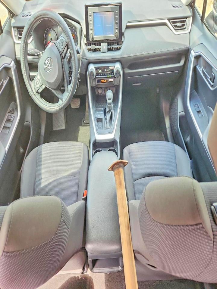 2019 TOYOTA RAV4 LE photo 15